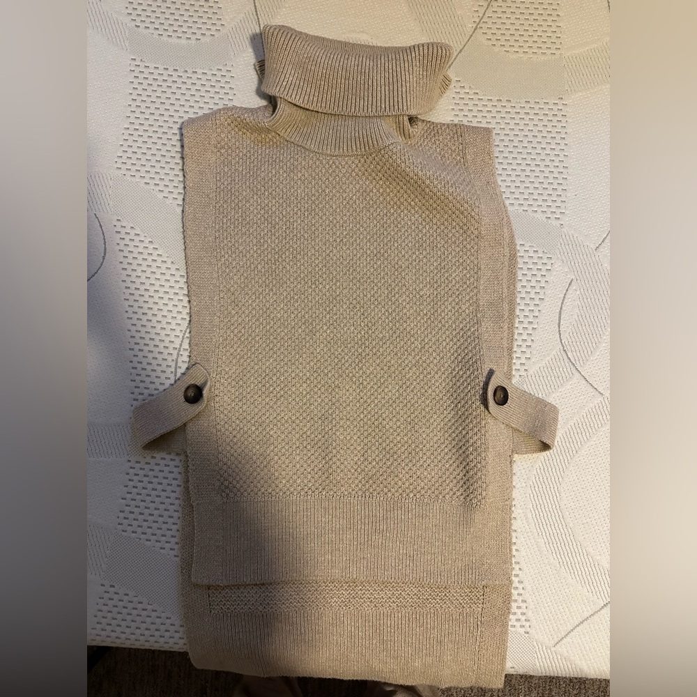 Sweater Vest Size M